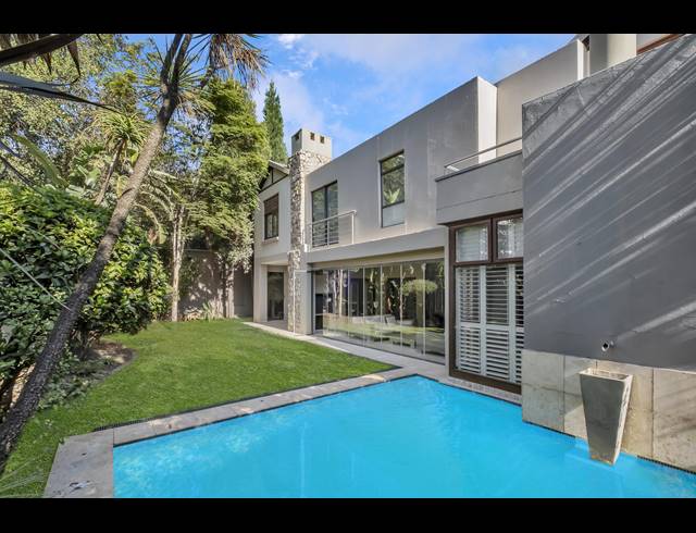 5 BEDROOM HOUSE FOR SALE IN HYDE PARK
